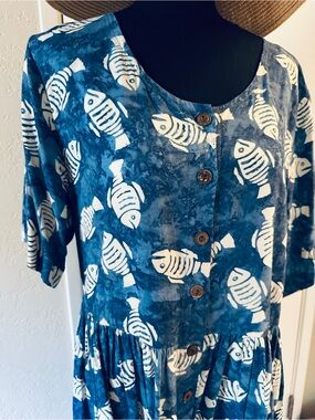 Mystique Dress, size Medium, Navy, White and Fish Print Tropics